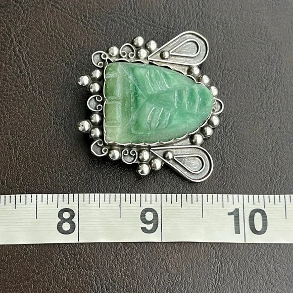 Vintage Mexican 900 silver carved jade warrior head brooch - Picture 8 of 10